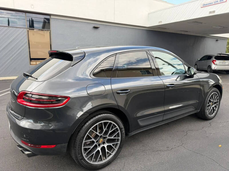 2018 Porsche Macan