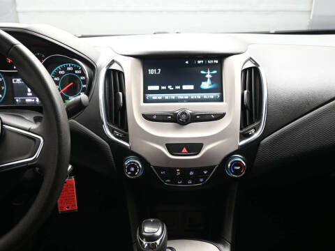 2018 Chevrolet Cruze LS Auto
