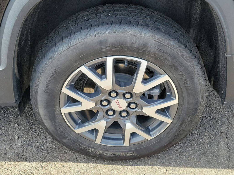 2023 GMC Acadia SLT