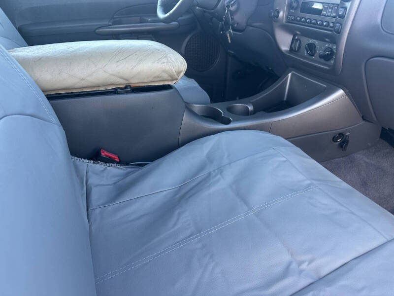 2001 Ford Explorer Sport