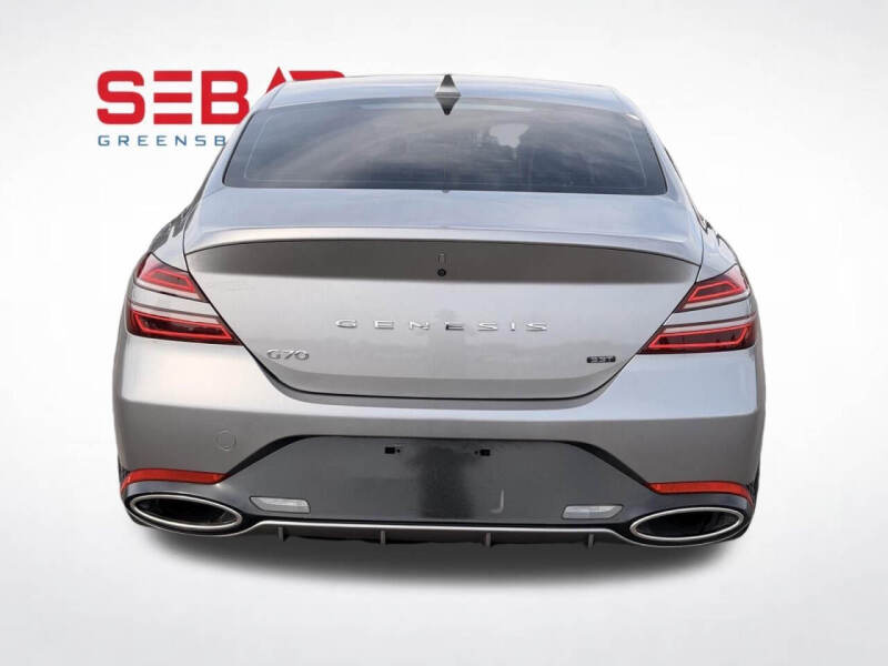 2022 Genesis G70