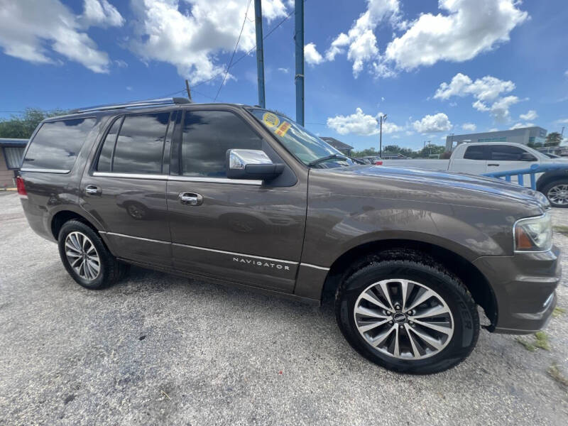 2016 Lincoln Navigator Select