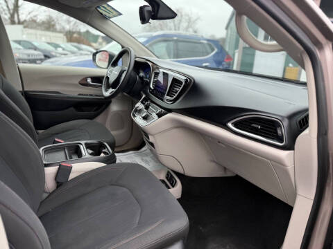 2017 Chrysler Pacifica Touring Plus