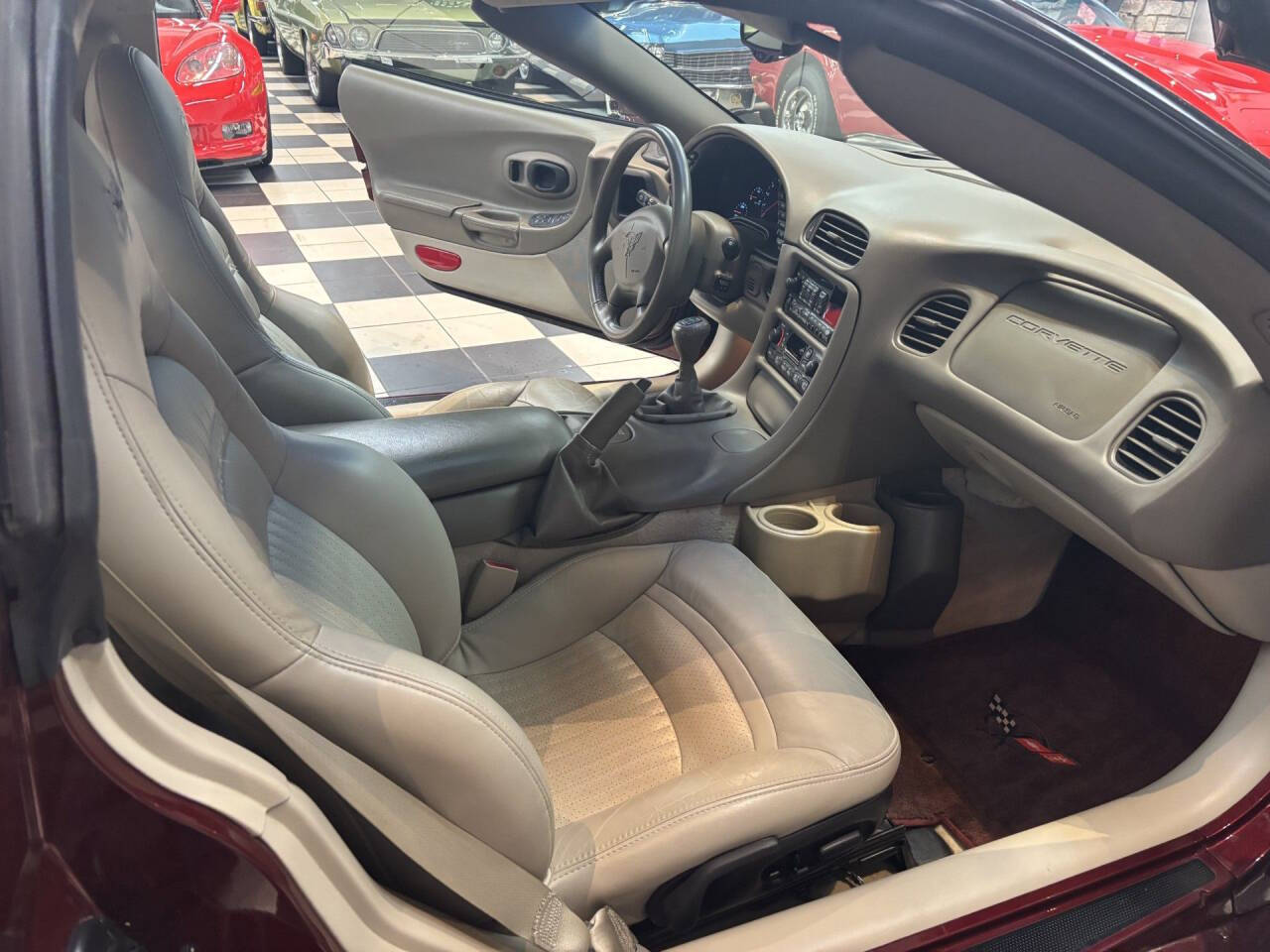 2003 Chevrolet Corvette 23