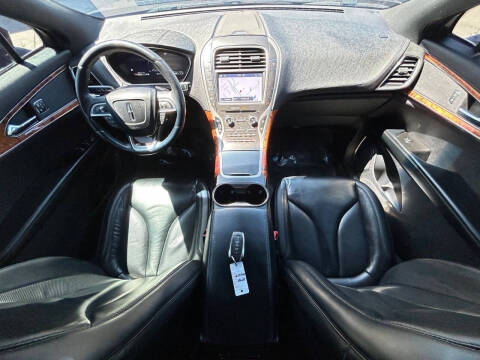 2019 Lincoln Nautilus Select
