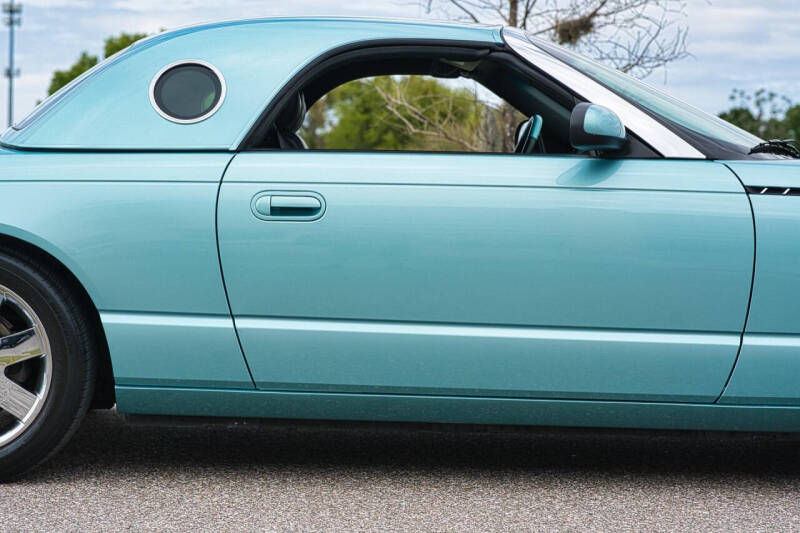 2002 Ford Thunderbird Deluxe
