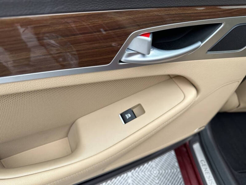 2016 Hyundai Genesis