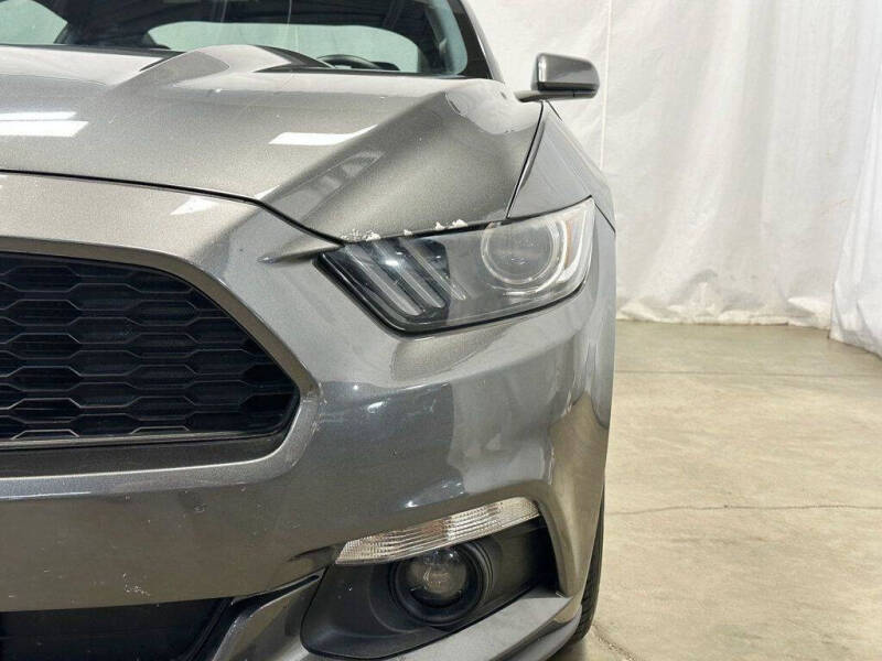 2016 Ford Mustang V6