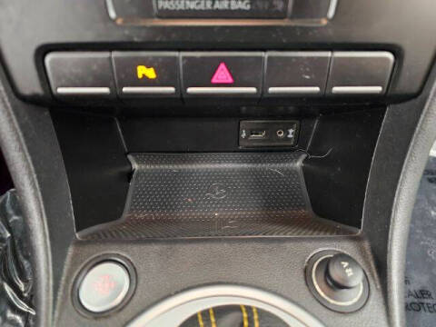 2016 Volkswagen Beetle 1.8T Dune