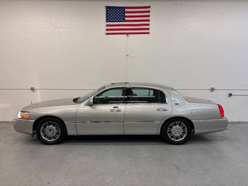 2006 Lincoln Town Car Signature Limited