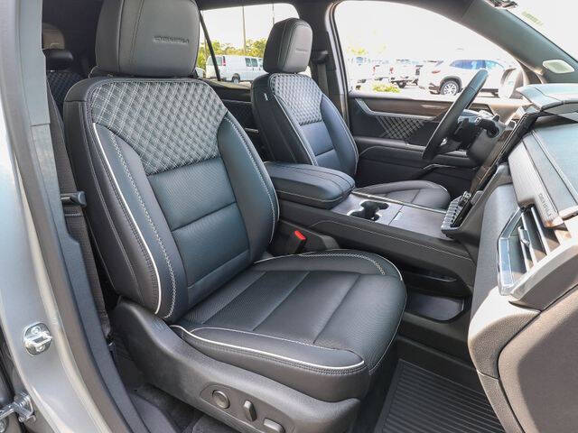 2025 GMC Acadia Denali