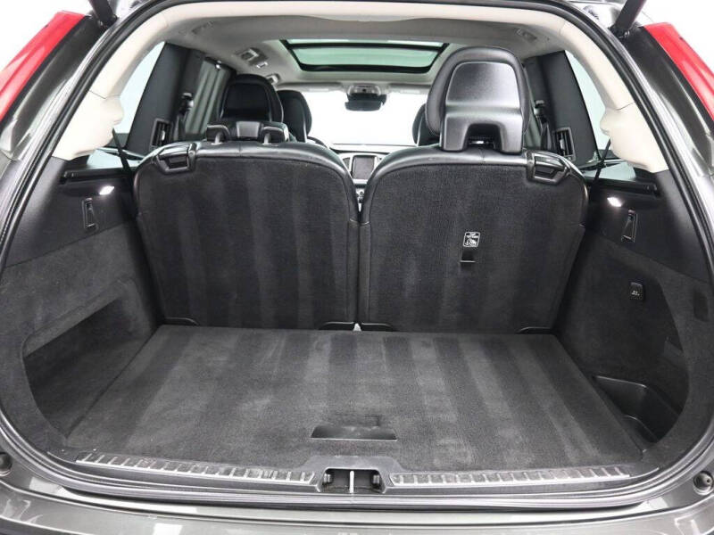 2021 Volvo XC90 T6 Inscription 6-Passenger