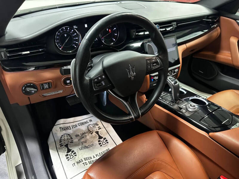 2022 Maserati Quattroporte Modena Q4