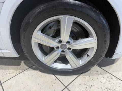 2019 Audi e-tron quattro Premium Plus