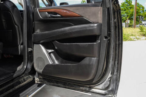 2018 Cadillac Escalade ESV Luxury