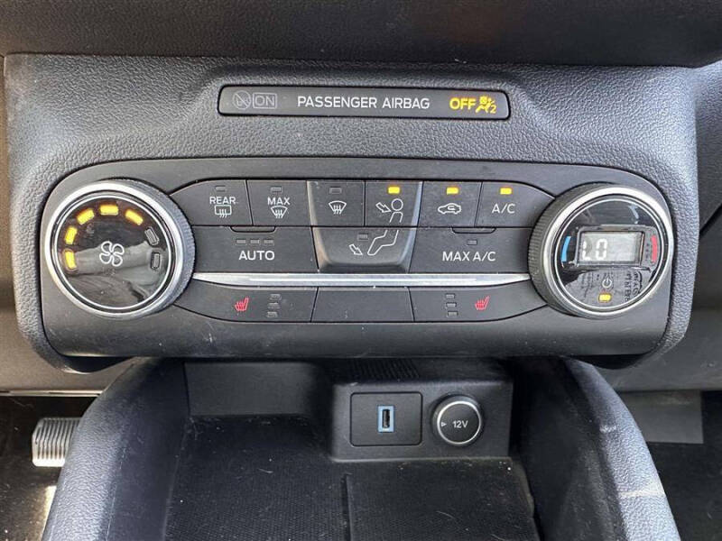 2020 Ford Escape SE