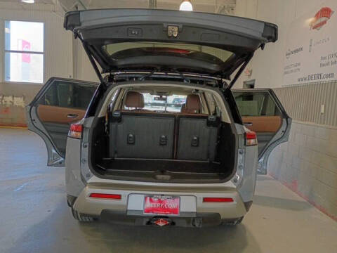 2025 Nissan Pathfinder Platinum