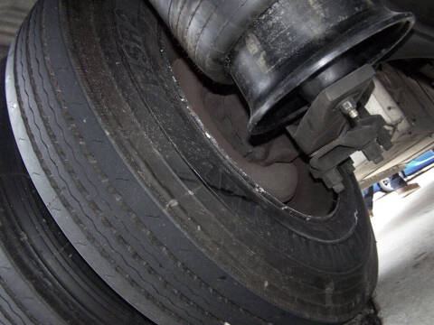 2002 Freightliner FL70