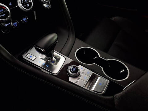 2023 Genesis G70
