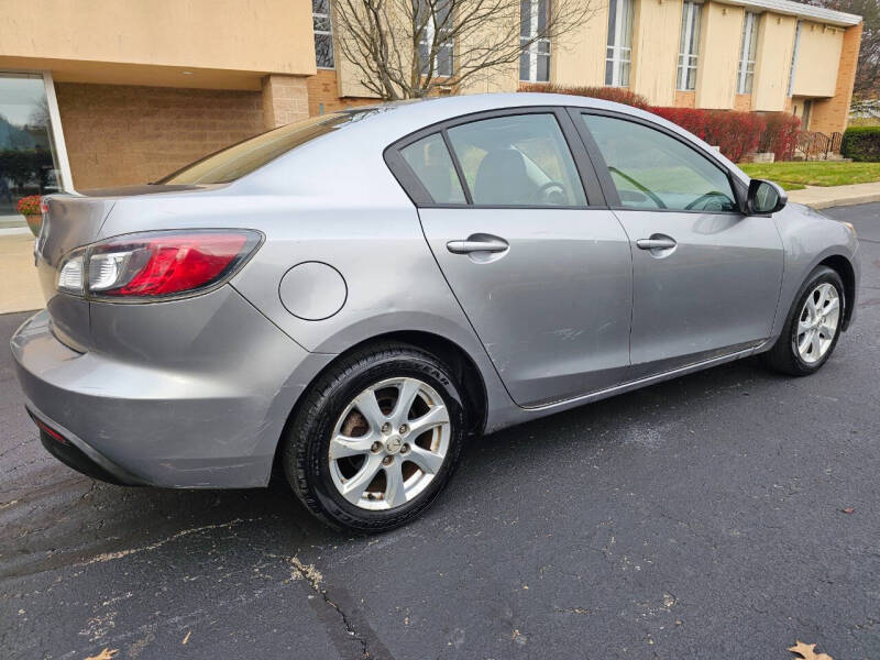 2010 Mazda MAZDA3 i Touring photo 11