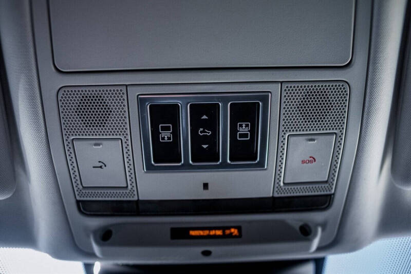 2020 Land Rover Discovery SE