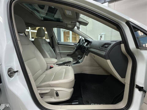 2016 Volkswagen Golf