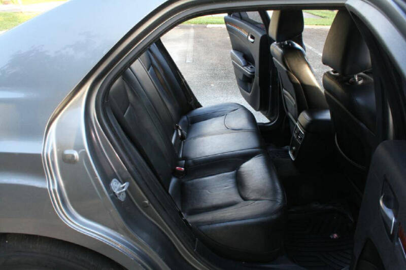 2012 Chrysler 300 Limited