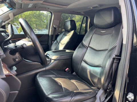 2018 Cadillac Escalade Luxury