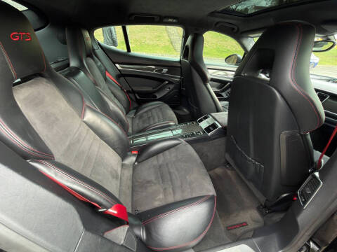 2013 Porsche Panamera GTS