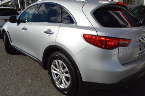 2011 Infiniti FX35