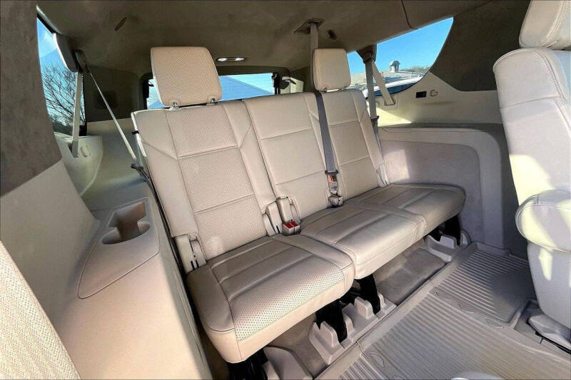 2023 Cadillac Escalade ESV Premium Luxury Platinum