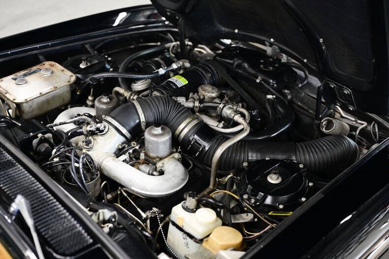 1972 Rolls-Royce SILVER CLOUD LWB