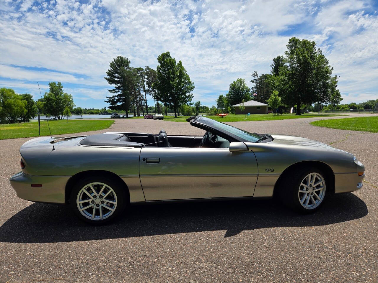 2002 Chevrolet Camaro 19