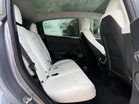 2025 Tesla Model Y Performance