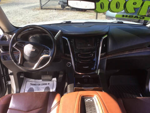 2016 Cadillac Escalade Luxury Collection