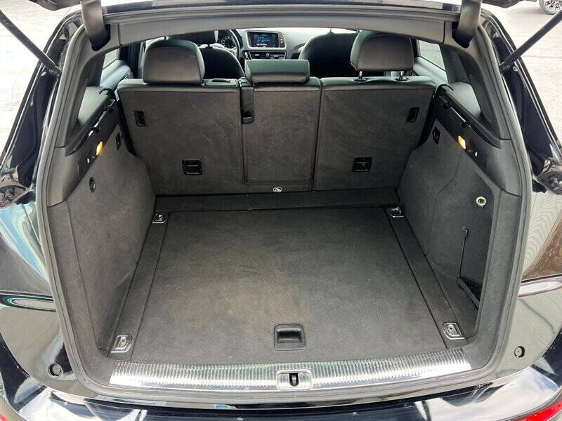 2012 Audi Q5 3.2 quattro Premium Plus