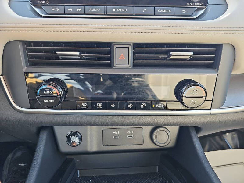 2025 Nissan Rogue SV