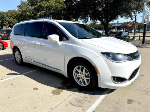 2020 Chrysler Pacifica Touring L