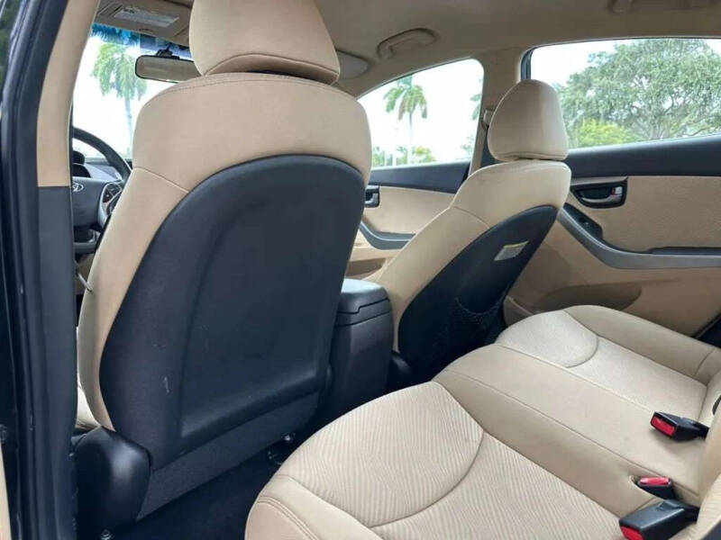 2012 Hyundai Elantra