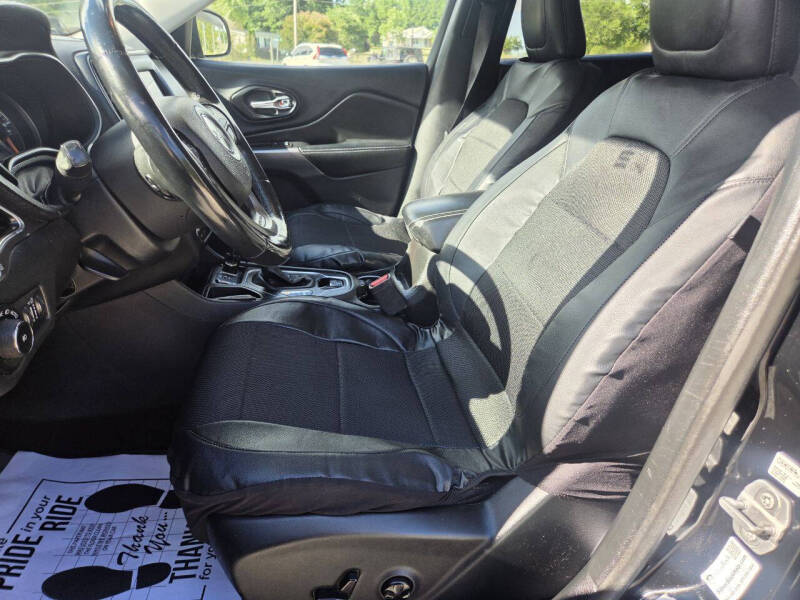 2019 Jeep Cherokee Latitude Plus