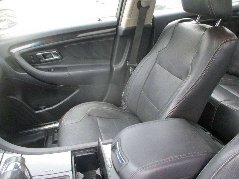2011 Ford Taurus Limited