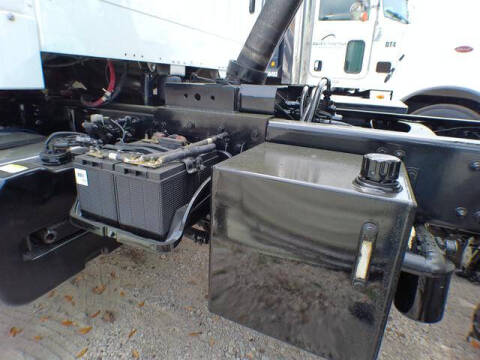 2015 Freightliner M2 106