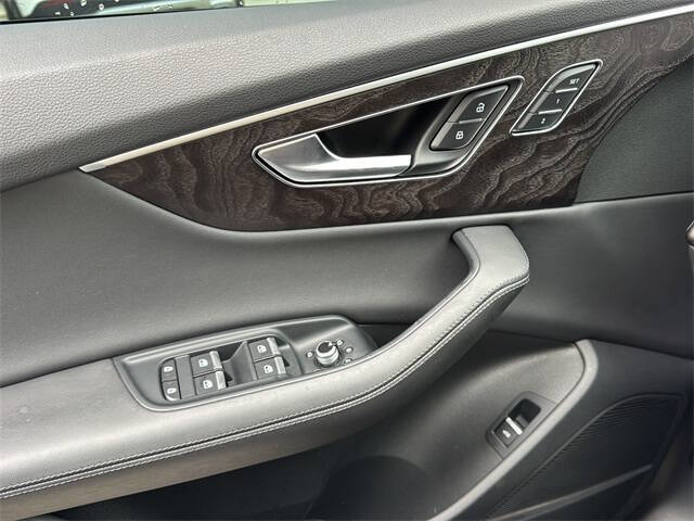 2023 Audi Q7 quattro Premium Plus 55 TFSI