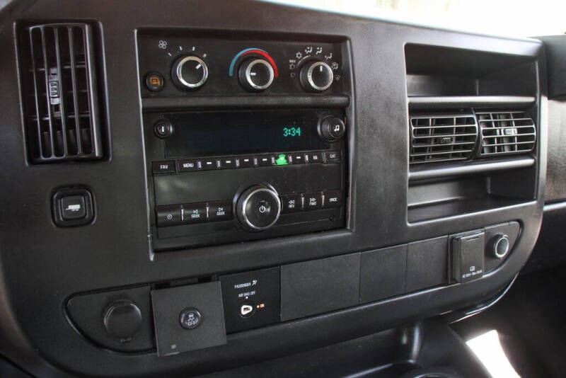 2017 Chevrolet Express 2500