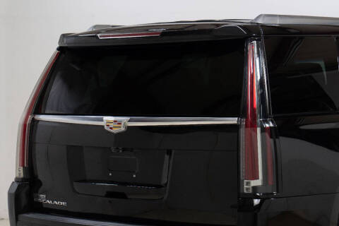 2020 Cadillac Escalade Platinum