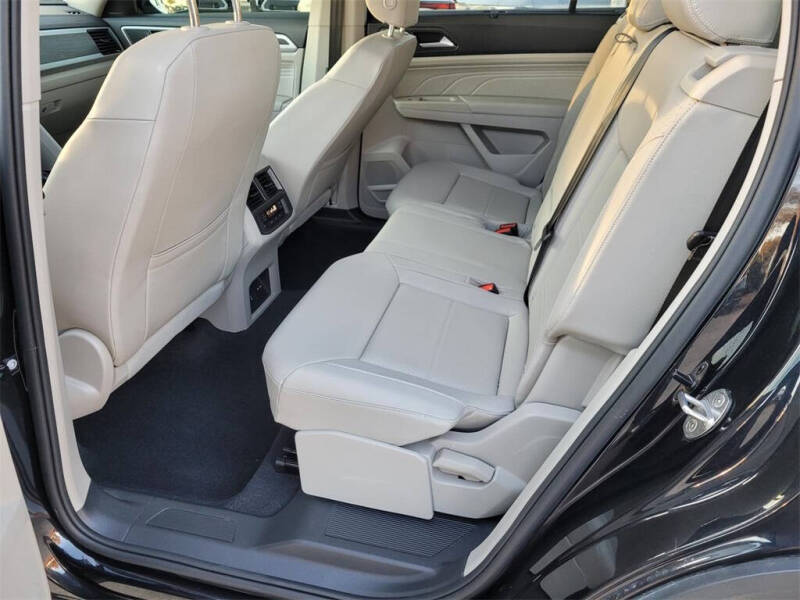 2023 Volkswagen Atlas V6 SE