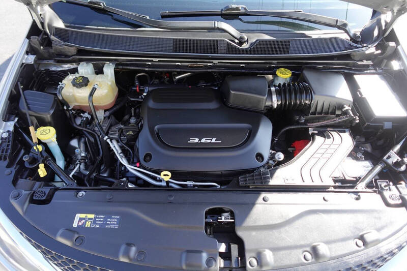 2017 Chrysler Pacifica Touring-L Plus