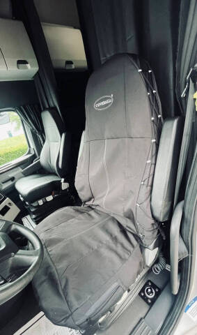 2021 Freightliner Cascadia