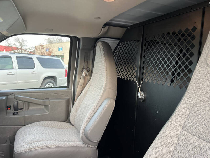 2024 Chevrolet Express 2500