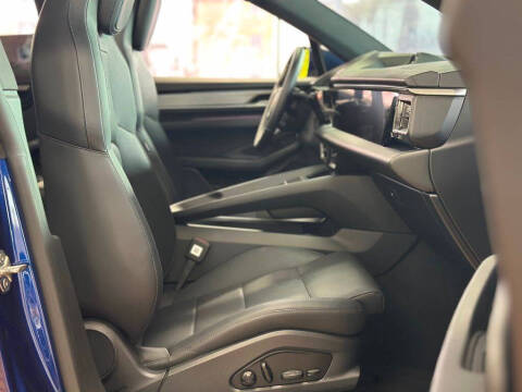 2024 Porsche Macan 4 Electric